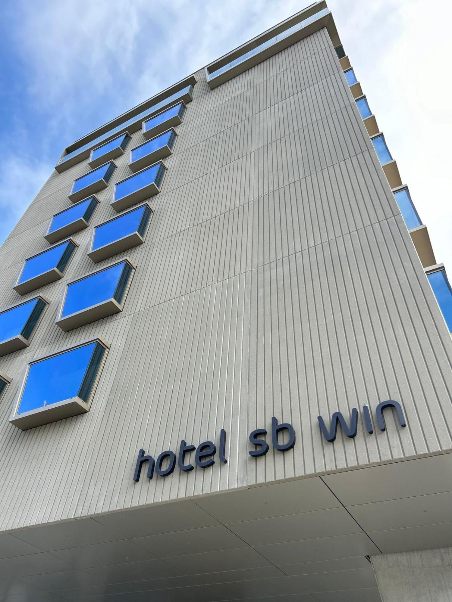 Hotel Sb Win 4 Sup Sant Feliu de Llobregat Exterior foto