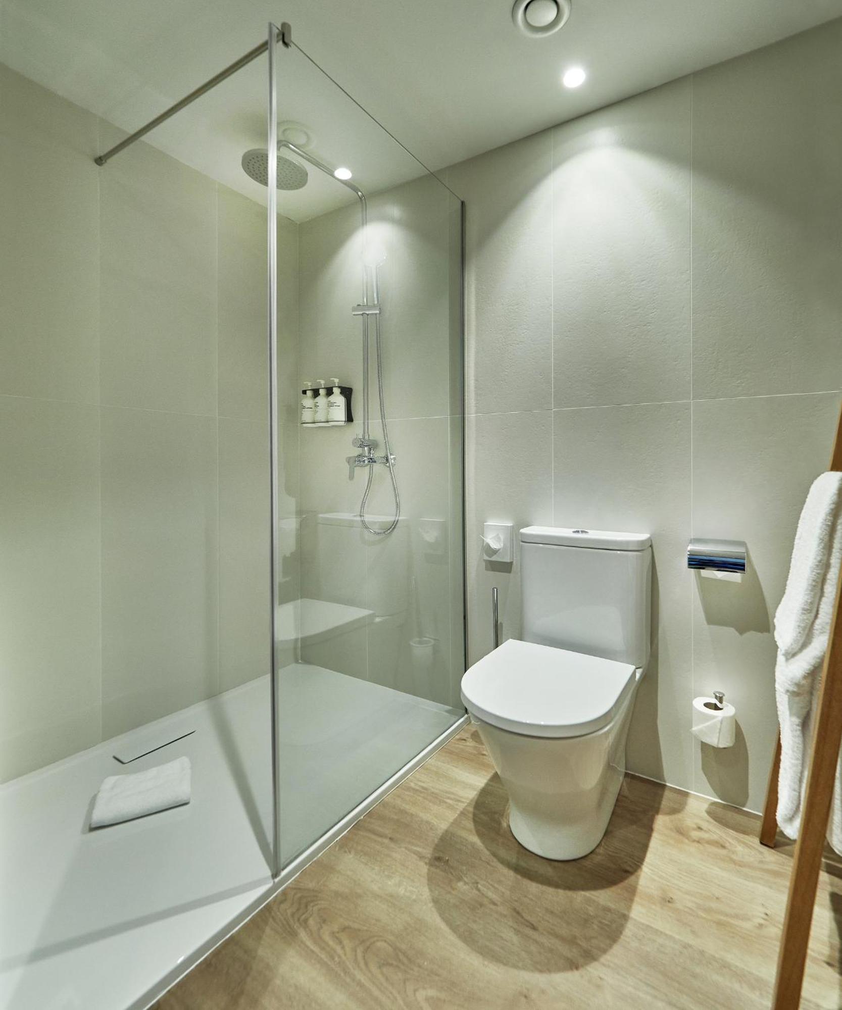 Hotel Sb Win 4 Sup Sant Feliu de Llobregat Exterior foto