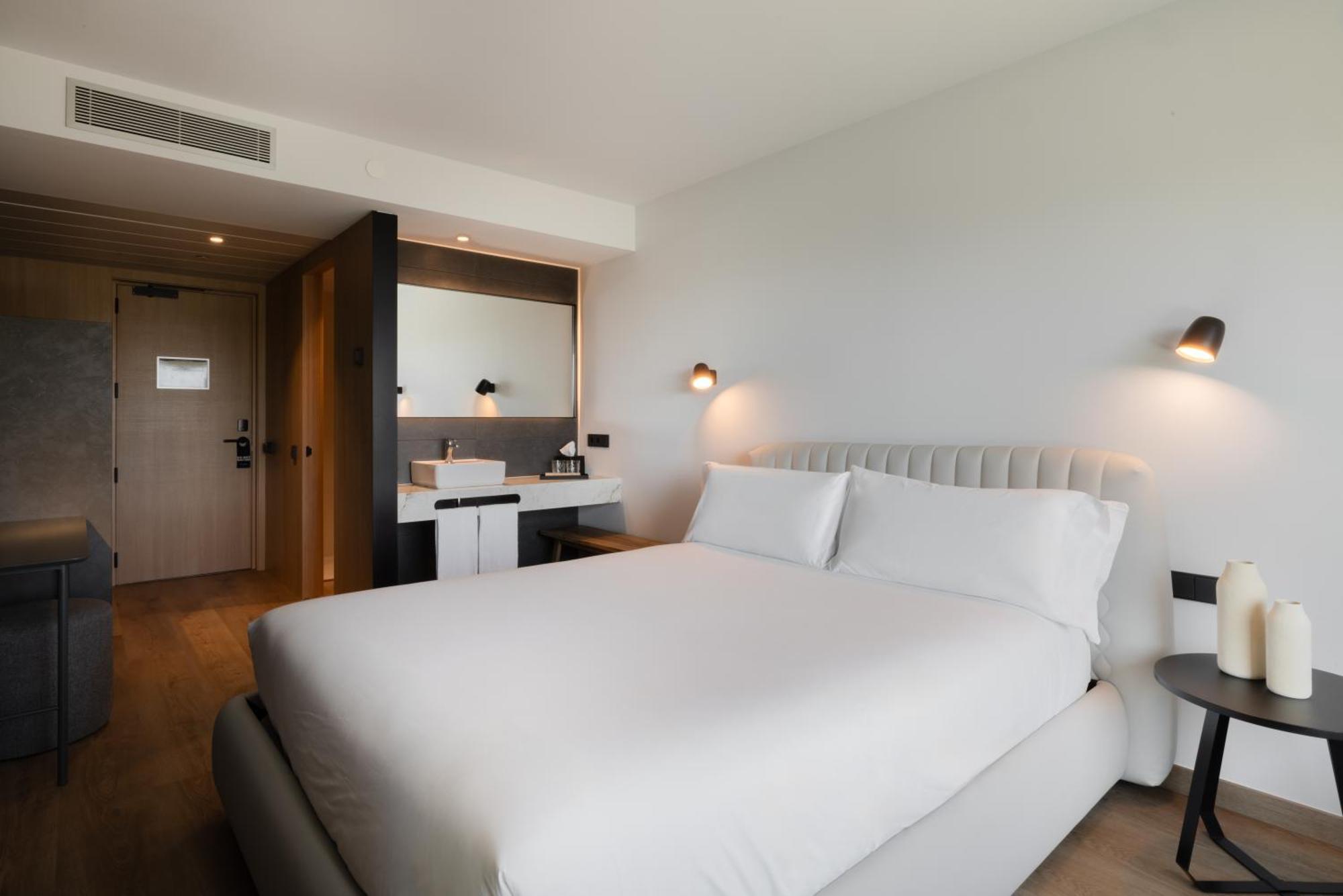 Hotel Sb Win 4 Sup Sant Feliu de Llobregat Exterior foto